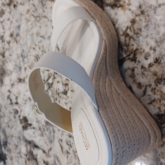 Michael Kors Lucinda Vachetta Leather Epadrille Wedge Sandals, White Leather 10 - Picture 16 of 16